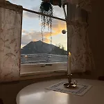 With A View Tatil Evi Lom